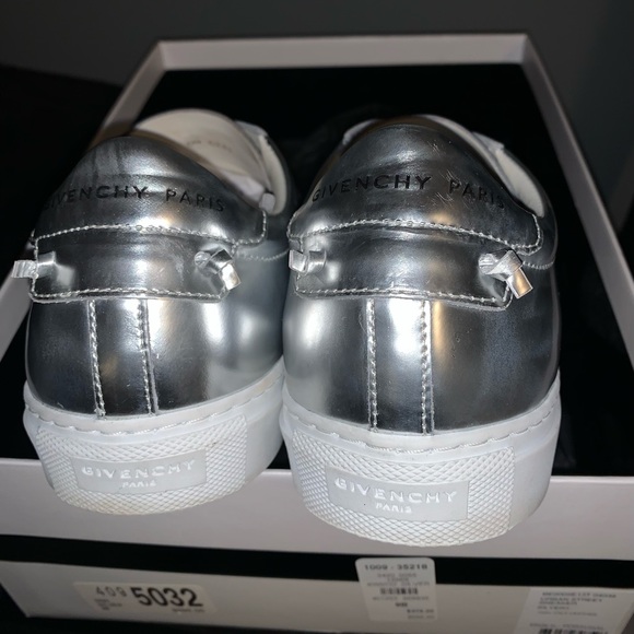COPY - Givenchy women size 9 worn twice .. good condition - Picture 2 of 6